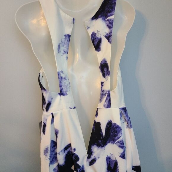 LULU"S Seeing Chic Blue and Ivory Print Skater Dress Womens S NWT Style 338362 - Picture 9 of 16